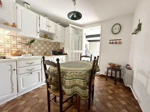 A VISITER SUR LE PONTET (84)  -  MAISON A ETAGE  DE 92 m² env. AVEC TERRAIN