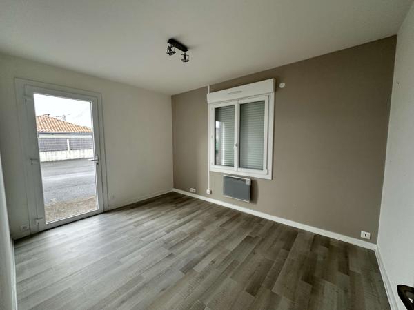 Local professionnel
                                                                                                                                                                                                                                                                                                                        3 pièce(s)                                                                                                                                                                                                          46  m²