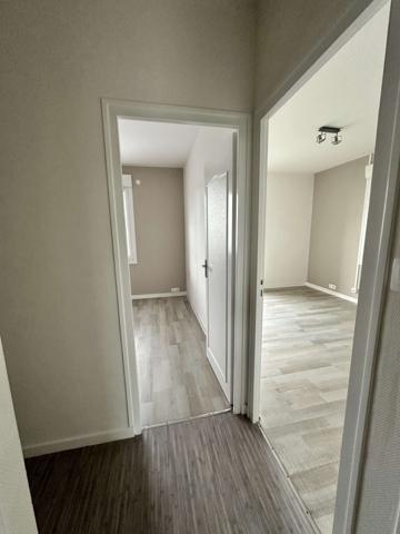 Local professionnel
                                                                                                                                                                                                                                                                                                                        3 pièce(s)                                                                                                                                                                                                          46  m²