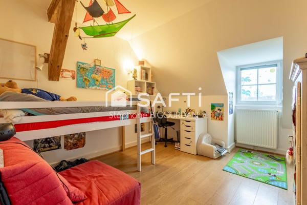Appartement duplex T6, Ecole-Valentin La Mission