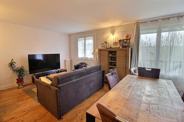 Appartement F3 centre ville d'EPERNON avec cave et balcon