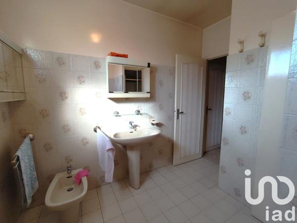 Maison traditionnelle 5 pièces de 159 m² à Le Coudray (28630)