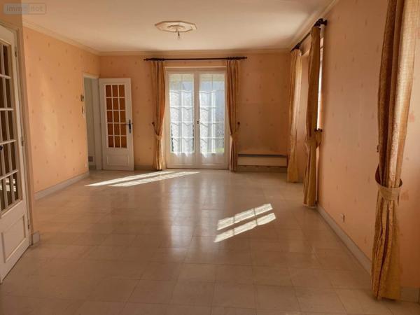 Maison à vendre à Mayenne en Mayenne (53100), ref : 046/863