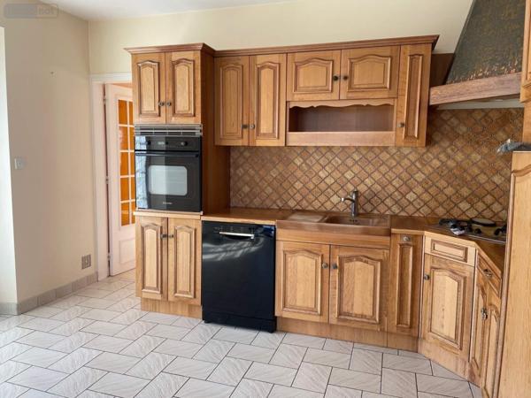 Maison à vendre à Mayenne en Mayenne (53100), ref : 046/863