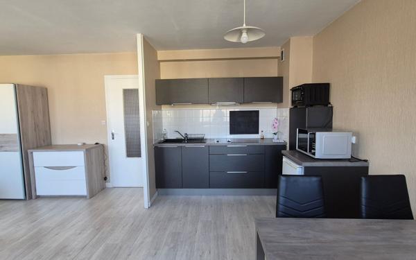 Appartement à vendre    1 pièce •  Saint-Étienne