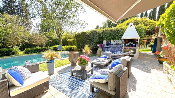 Maison à vendre 6 pièces 142 m² Le Muy