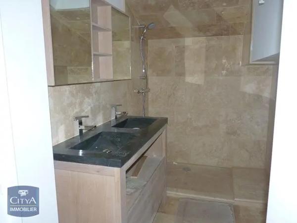 Appartement à louer 3 pièces 72.35m² Riom (63200)