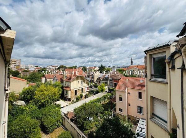 Appartement de 77m² Carrez, 3 chambres, idéalement situé près du centre-ville.