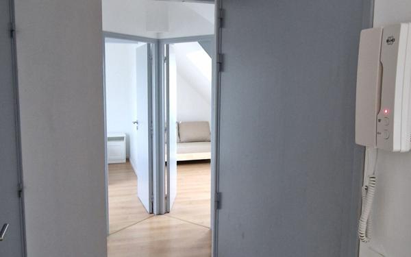 Appartement à louer    2 pièces • 27,51 m2 Pommerit-le-Vicomte