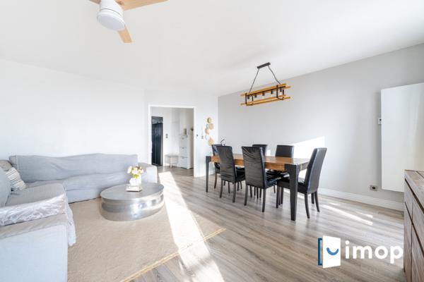 Grand 4 pièces avec extérieur et parking