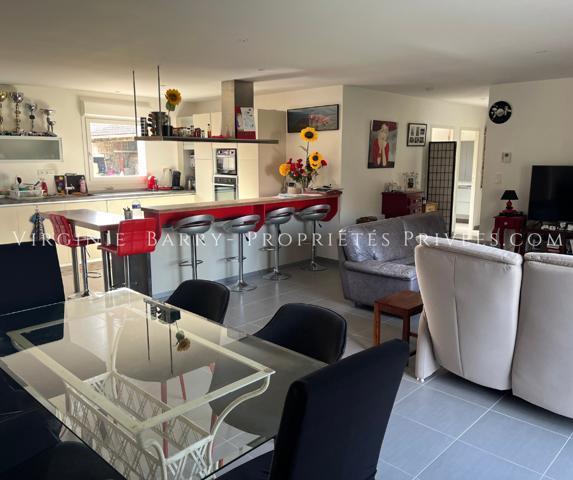 MAISON RECENTE DE PLAIN PIED 3 CHAMBRES AVEC DEPENDANCES