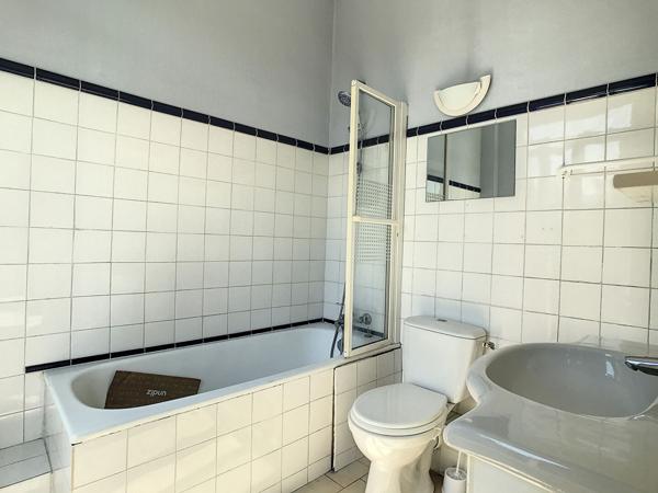 Saumur (49400)- Maison familiale en centre ville, 5 chambres avec jardin