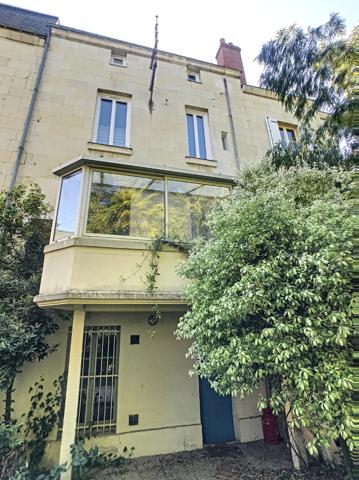 Saumur (49400)- Maison familiale en centre ville, 5 chambres avec jardin