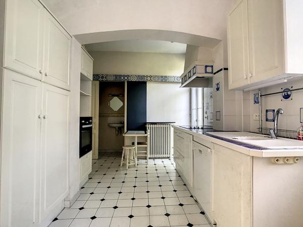 Saumur (49400)- Maison familiale en centre ville, 5 chambres avec jardin