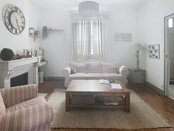 Saumur (49400)- Maison familiale en centre ville, 5 chambres avec jardin