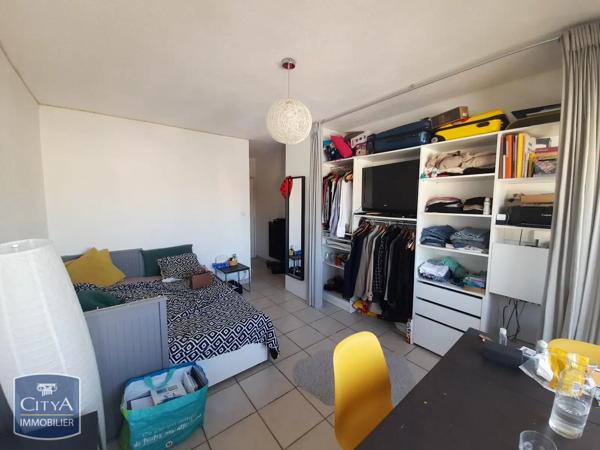 Appartement à louer 1 pièce 19.34m² Nîmes (30000)