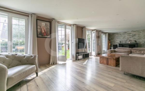 Maison à vendre    5 pièces • 120,30 m2 Sucy-en-Brie
