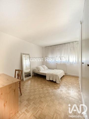 Location appartement 5 pièces 109 m² Colombes