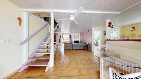 Super haut de villa au calme bien situé