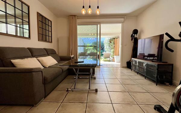 Appartement à vendre    3 pièces • 66 m2 Bayonne