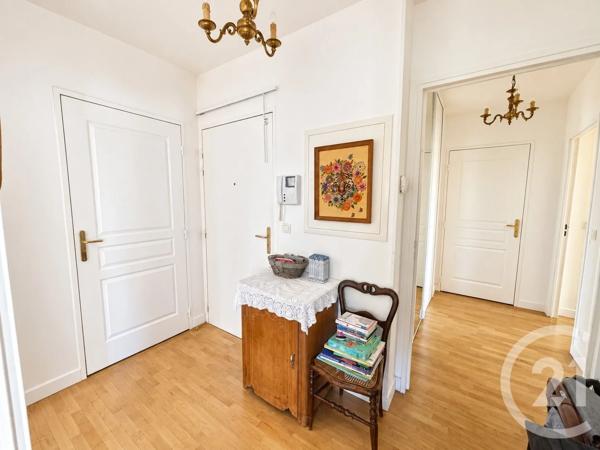 Appartement F3 à vendre  3 pièces - 66,30 m 2   AVON  - 77