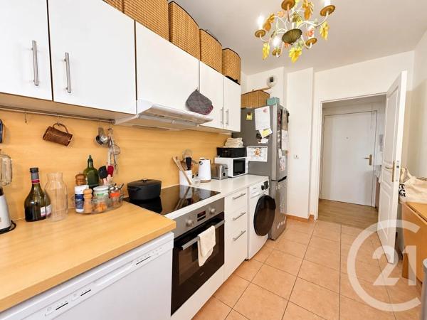 Appartement F3 à vendre  3 pièces - 66,30 m 2   AVON  - 77