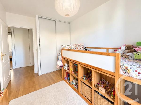 Appartement F3 à vendre  3 pièces - 66,30 m 2   AVON  - 77