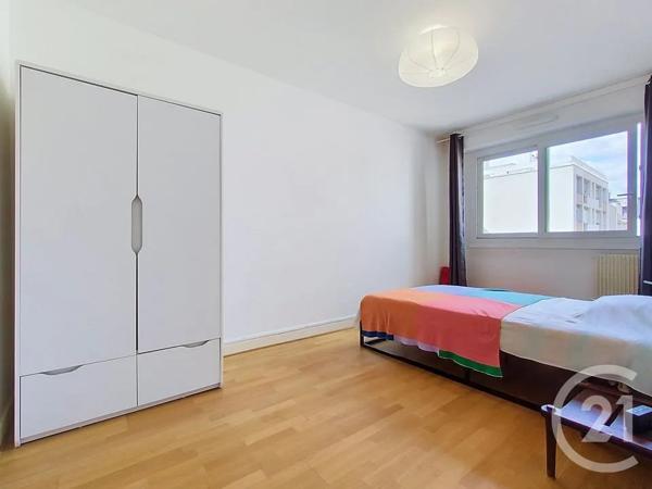 Appartement F4 à vendre  4 pièces - 92,02 m 2   PARIS  - 75015