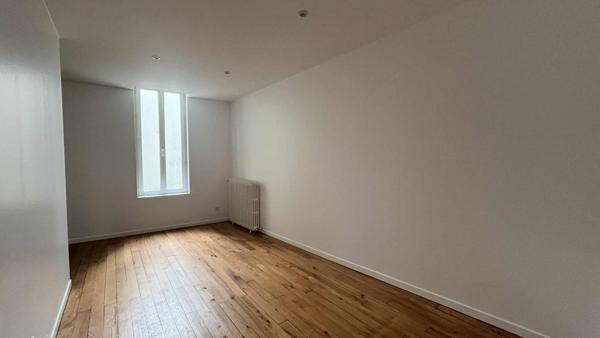 Appartement T2 avec cour et balcon