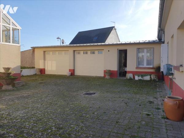 MAISON RURALE AVEC DEPENDANCES - JARDIN CLOS