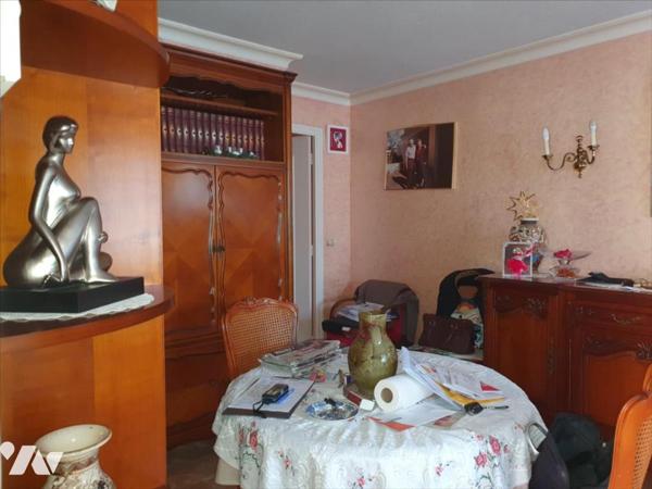 MAISON RURALE AVEC DEPENDANCES - JARDIN CLOS