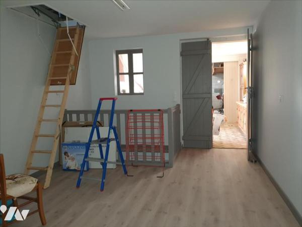 MAISON RURALE AVEC DEPENDANCES - JARDIN CLOS