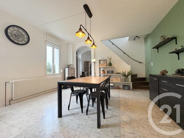 Maison à vendre  5 pièces - 100 m2 ETREILLERS - 02