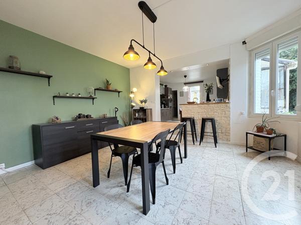 Maison à vendre  5 pièces - 100 m2 ETREILLERS - 02
