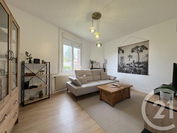 Maison à vendre  5 pièces - 100 m2 ETREILLERS - 02