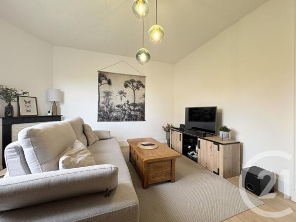 Maison à vendre  5 pièces - 100 m2 ETREILLERS - 02