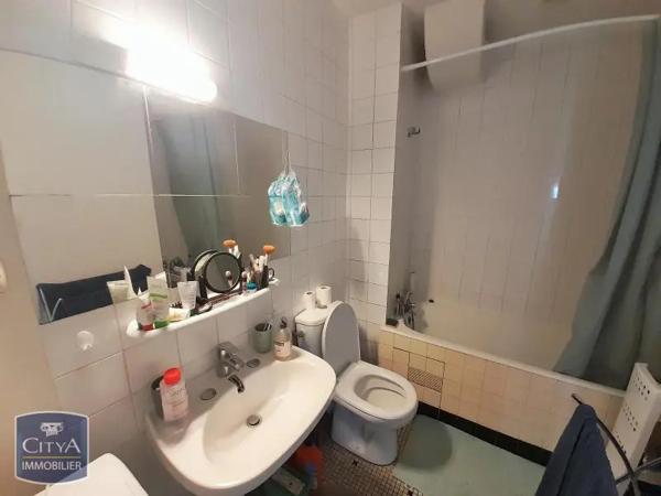 Appartement à louer 2 pièces 61.17m² Limoges (87000)