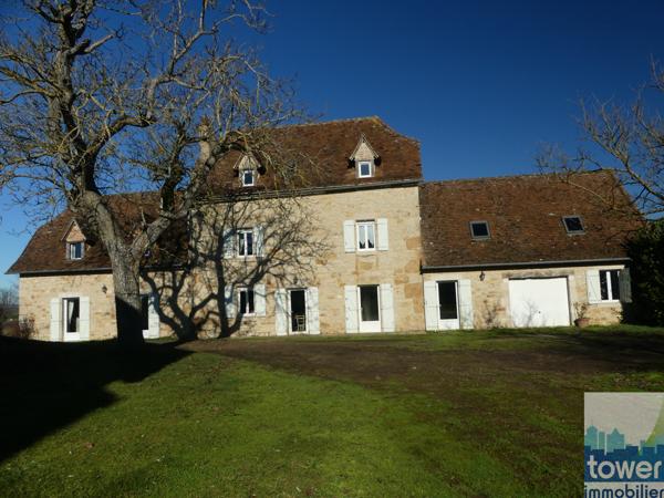 Propriété 8.6 hectares 32 pièces 830 m²