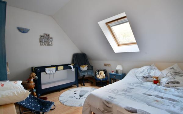 Maison à vendre    7 pièces •  Condé-Sainte-Libiaire