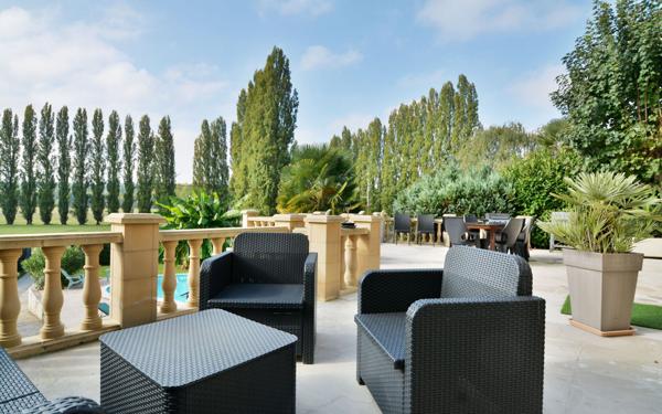 Maison à vendre    7 pièces •  Condé-Sainte-Libiaire