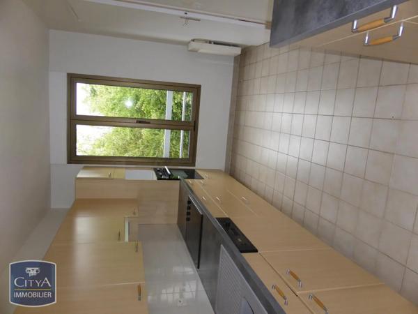 Appartement à louer 3 pièces 81.86m² Ferney-Voltaire (01210)