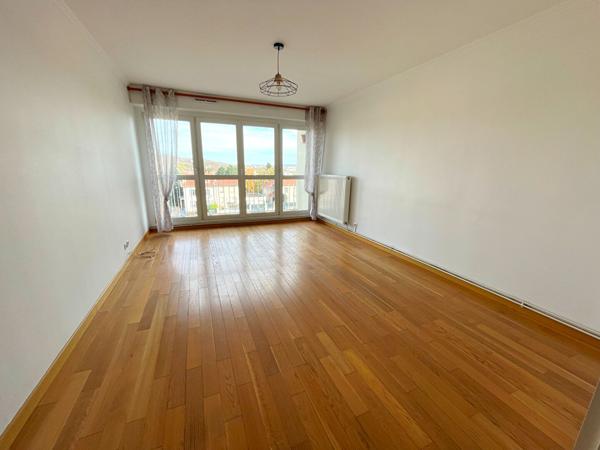 NANCY Secteur Fac de Lettres - Bel appartement F4 avec balcons, vue dégagée et parking