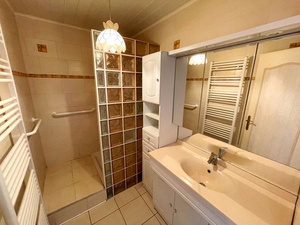 NANCY Secteur Fac de Lettres - Bel appartement F4 avec balcons, vue dégagée et parking