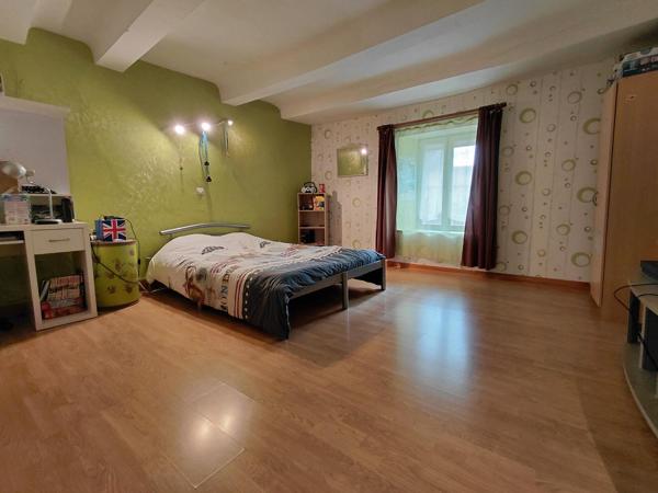 Maison de 177m² située à CHAMPIGNY SOUS VARENNE