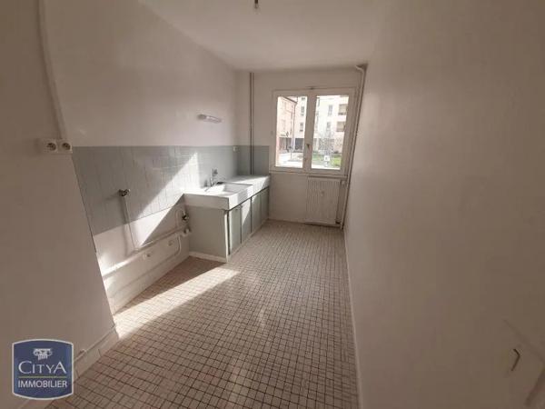 Appartement à louer 2 pièces 44.44m² Saint-Memmie (51470)
