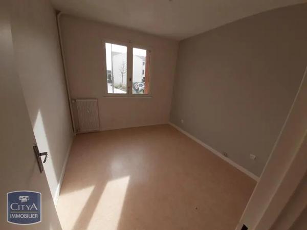 Appartement à louer 2 pièces 44.44m² Saint-Memmie (51470)