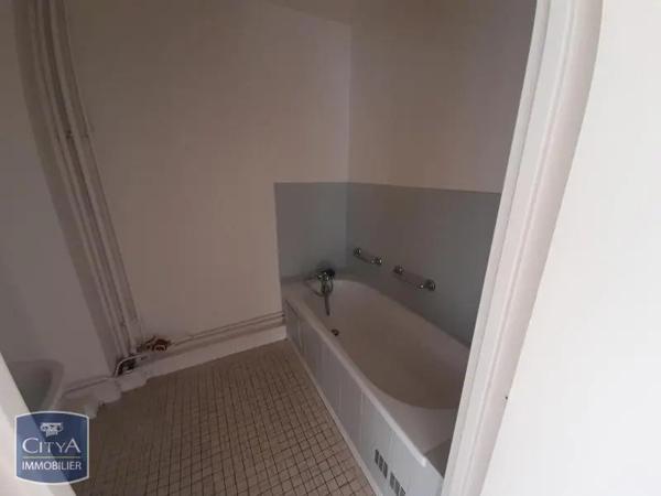 Appartement à louer 2 pièces 44.44m² Saint-Memmie (51470)