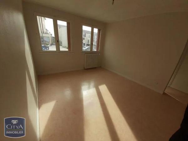 Appartement à louer 2 pièces 44.44m² Saint-Memmie (51470)