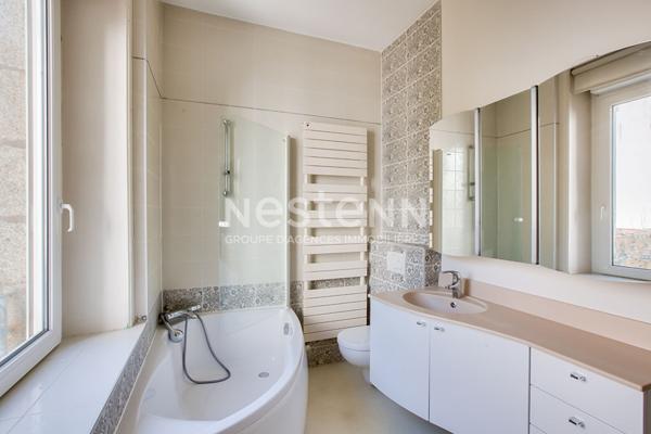 APPARTEMENT DE STANDING 2 CHAMBRES SAINT BRIEUC GARE SNCF AVEC JARDIN