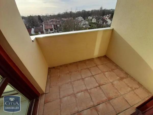 Appartement à louer 4 pièces 84.62m² Ris-Orangis (91130)